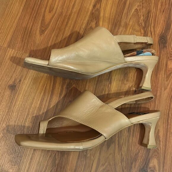 Angel Alarcon Anthropologie tan leather made in Spain low heels size 40 - Picture 6 of 6